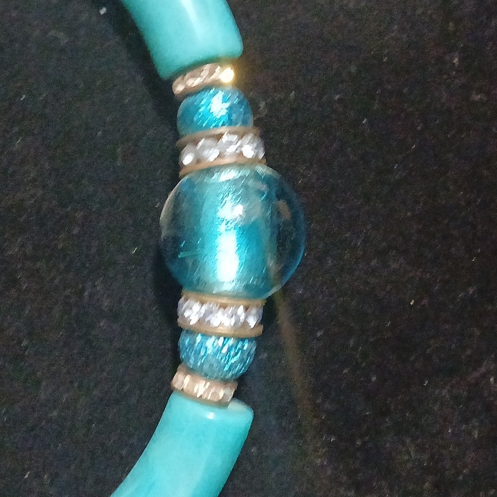 Turquoise Beaded Necklace with Elephant Pendant - Picture 3 of 4